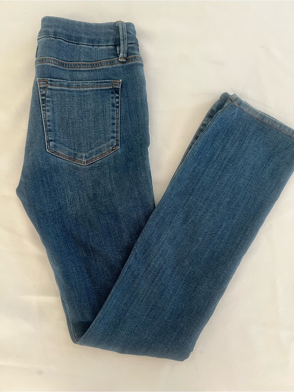 FRAME Women’s Classic Mid-Blue Jeans Le Mini Boot